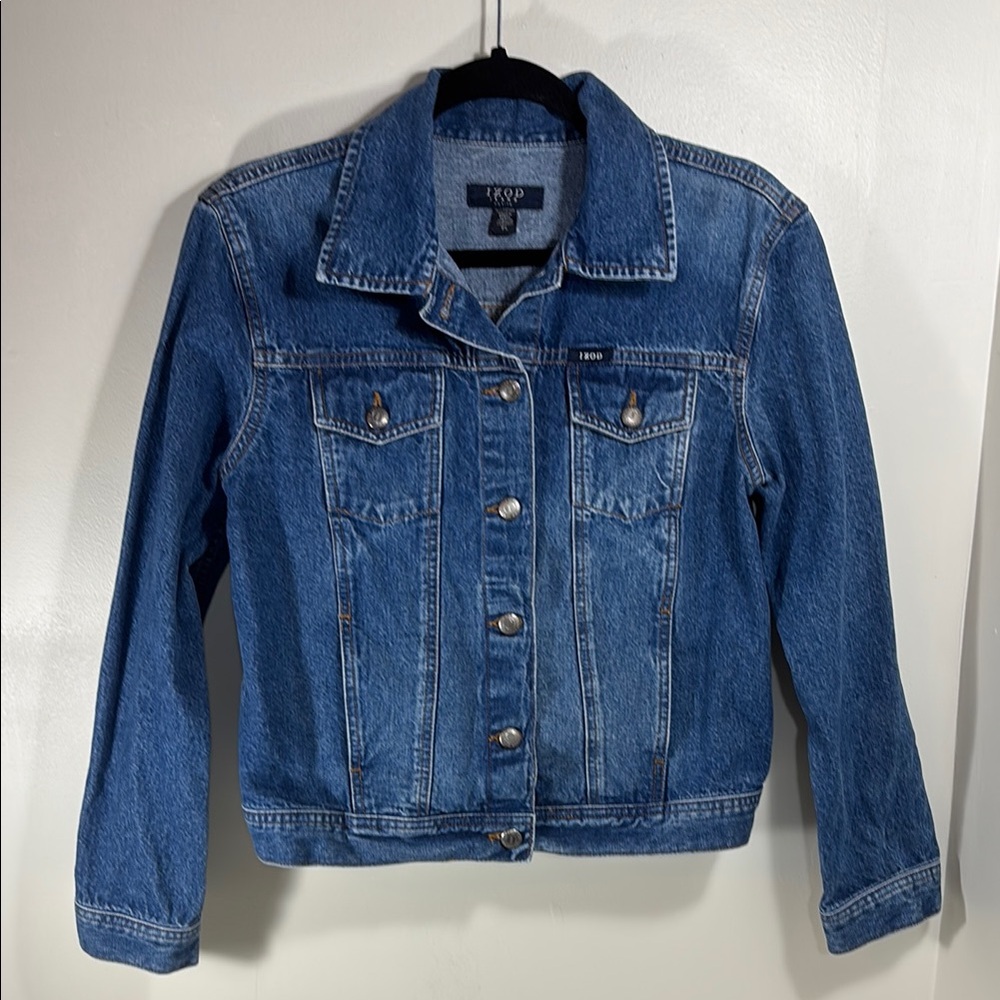 Women’s Izod Medium Wash Blue Jean Jacket Classic Denim Style